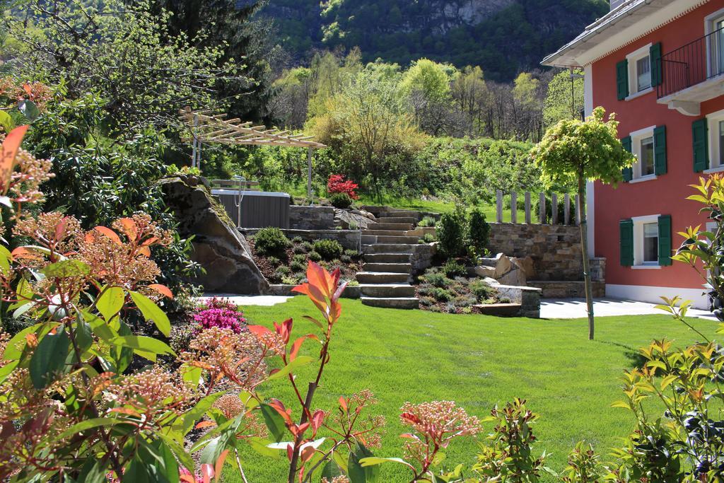 Myverzasca Resort Casa Rossa Brione  Eksteriør billede