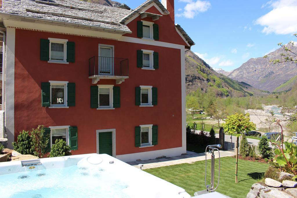 Myverzasca Resort Casa Rossa Brione  Eksteriør billede