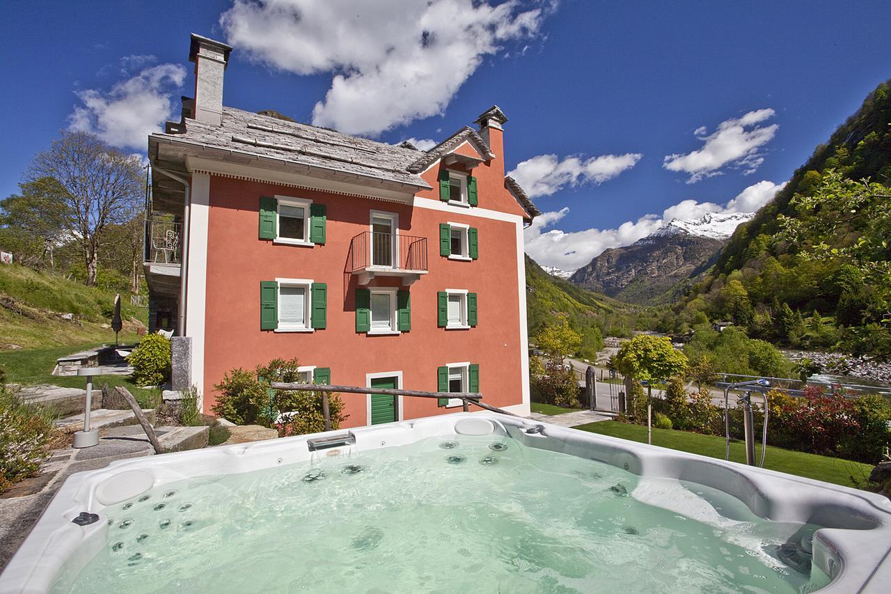 Myverzasca Resort Casa Rossa Brione  Eksteriør billede